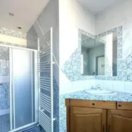 Spacieuse Avec Piscine Privee A *