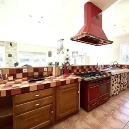 Villa Spacieuse Avec Piscine Privee A Saint-Laurent-de-Neste