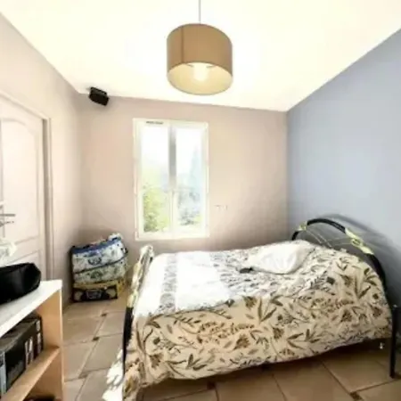 Villa Spacieuse Avec Piscine Privee A