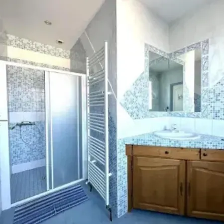 Spacieuse Avec Piscine Privee A Saint-Laurent-de-Neste