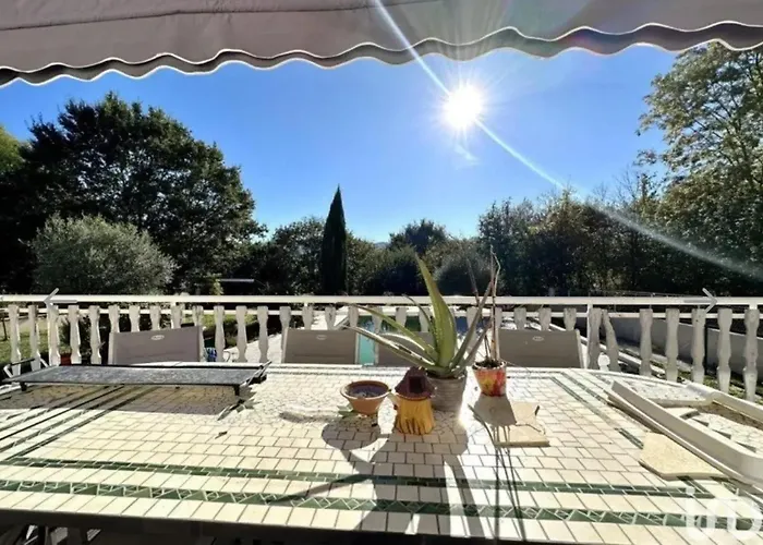 Spacieuse Avec Piscine Privee A 빌라